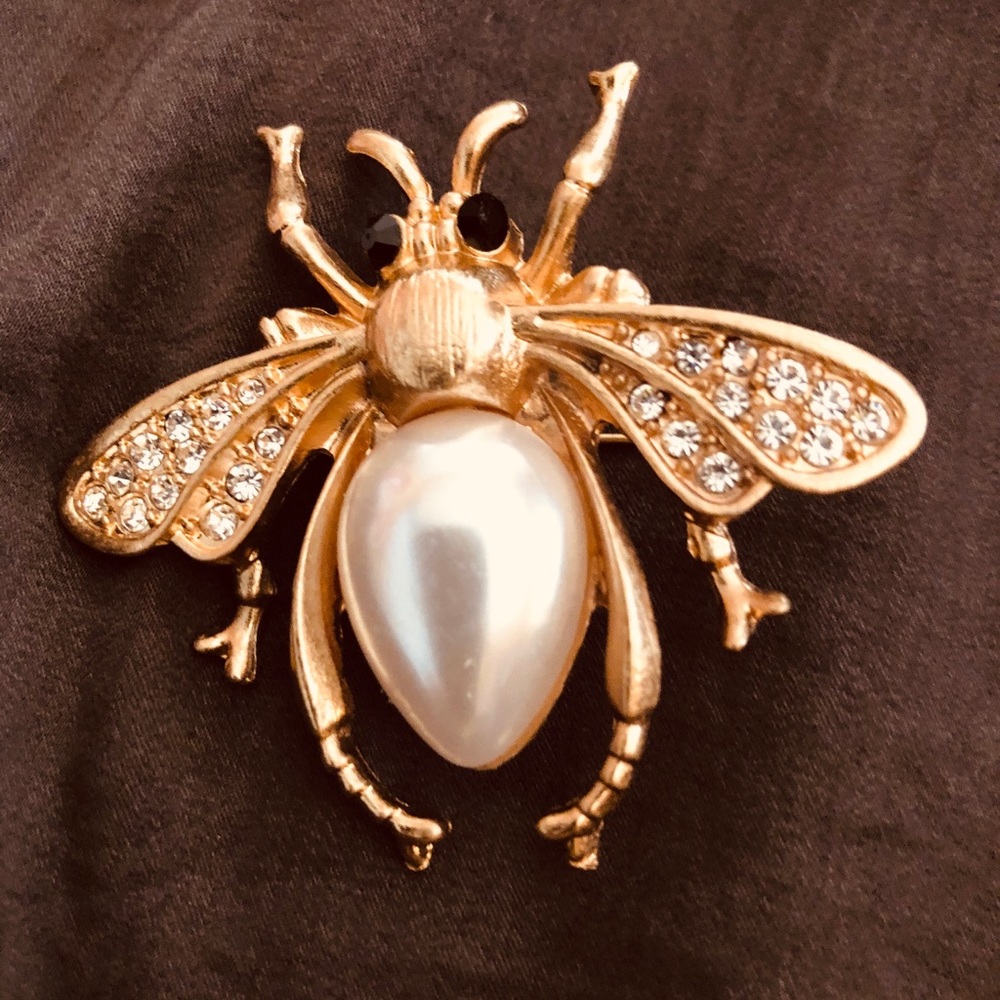 Bee brochure